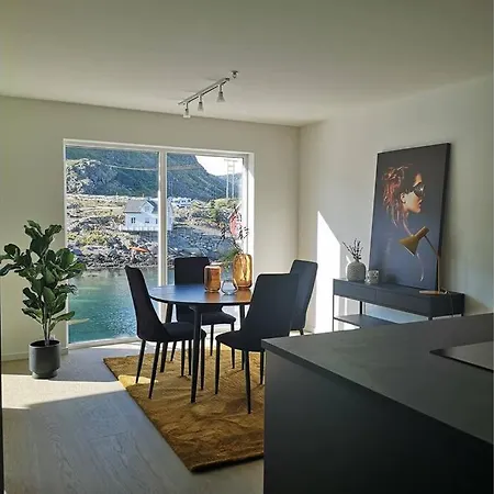 Gjermundsoya Brygge Apartment Ballstad